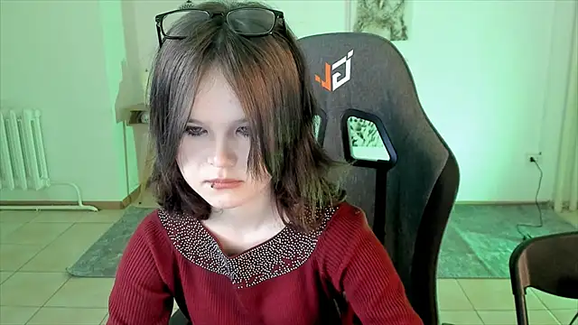 Elainebeness online show from 4, 12, 2024