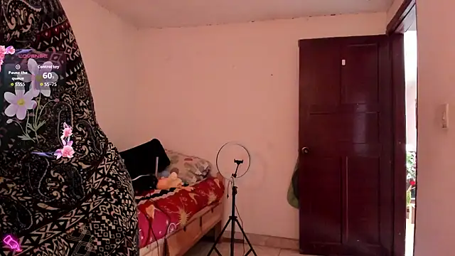 Snapshot of Miss_oliviaa chatting on 18, 10, 2025 Miss oliviaa online show from 18, 10, 2025