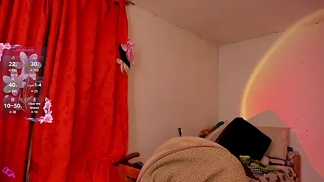 Snapshot of Miss_oliviaa chatting on 7, 11, 2025 Miss oliviaa online show from 7, 11, 2025