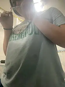 Miss oliviaa online show from 1, 2, 2026