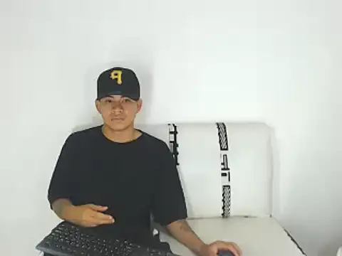 Snapshot of logannth chatting on 3, 2, 2025 logannth online show from 3, 2, 2025