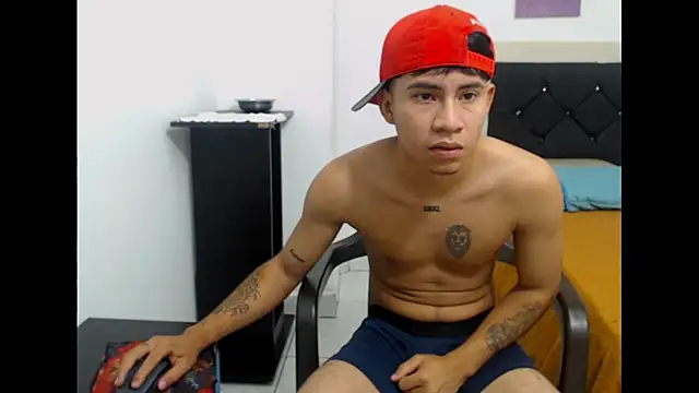 Snapshot of logannth chatting on 5, 10, 2025 logannth online show from 5, 10, 2025