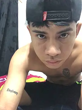 Snapshot of logannth chatting on 25, 10, 2025 logannth online show from 25, 10, 2025