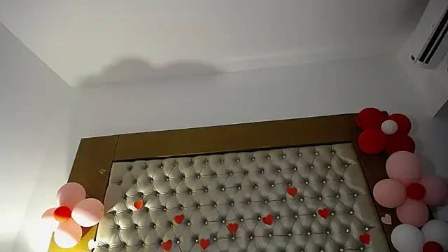 Snapshot of MegannMyerss chatting on 21, 2, 2025 MegannMyerss online show from 21, 2, 2025