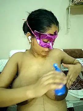 bigtitsqueen online show from 28, 10, 2025