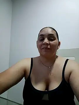 MirandaSoto online show from 6, 2, 2026