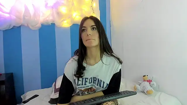 Snapshot of britny_clouds chatting on 30, 12, 2024 britny clouds online show from 30, 12, 2024