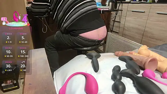 misteryman1956 online show from 4, 2, 2026