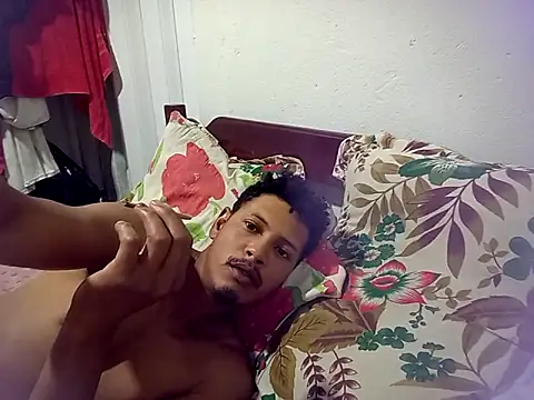 Snapshot of lukitassssssssssssss chatting on 20, 9, 2025 lukitassssssssssssss online show from 20, 9, 2025