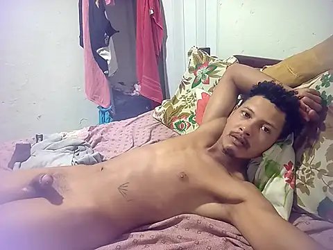 Snapshot of lukitassssssssssssss chatting on 21, 9, 2025 lukitassssssssssssss online show from 21, 9, 2025