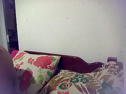 Snapshot of lukitassssssssssssss chatting on 29, 11, 2025 lukitassssssssssssss online show from 29, 11, 2025