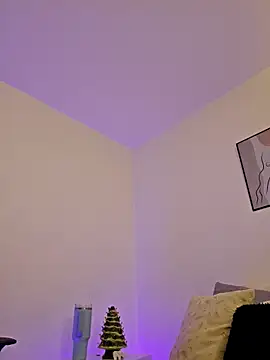 VictoriaEvaans  online show from 2, 12, 2024
