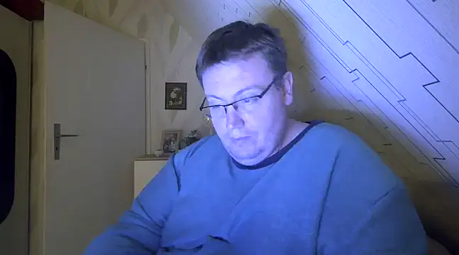 Snapshot of der_alex38 chatting on 9, 2, 2025 der alex38 online show from 9, 2, 2025