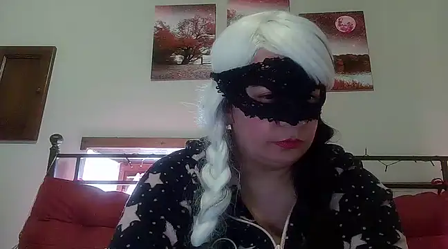 Ninalapiccolina online show from 6, 12, 2024