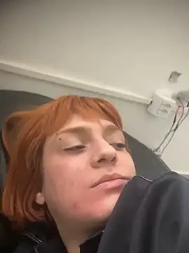 Snapshot of spacegirlll chatting on 26, 9, 2025 spacegirlll online show from 26, 9, 2025