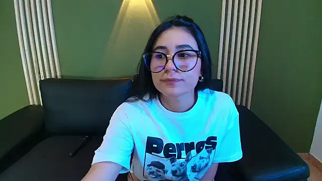 ChloeTurner  online show from 19, 10, 2025