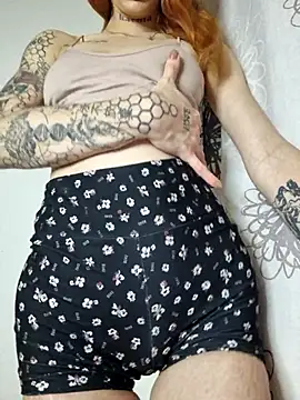 Snapshot of roxi_katty chatting on 19, 12, 2025 roxi katty online show from 19, 12, 2025