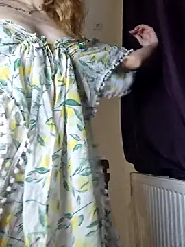 Snapshot of roxi_katty chatting on 22, 2, 2026 roxi katty online show from 22, 2, 2026