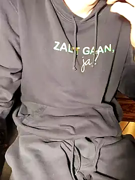 Snapshot of langelul12 chatting on 6, 1, 2025 langelul12 online show from 6, 1, 2025