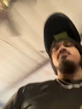 Snapshot of yomanfriend chatting on 17, 1, 2025 yomanfriend online show from 17, 1, 2025