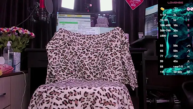 Raissa sky26 online show from 7, 11, 2025