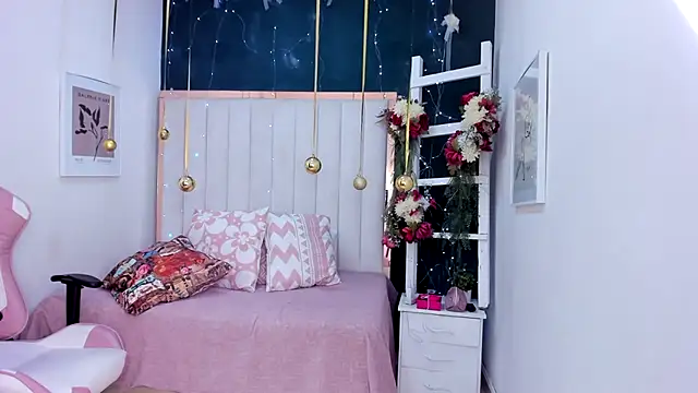 margot smith  online show from 7, 1, 2026