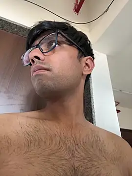 Snapshot of BoyzaraHatke chatting on 3, 3, 2026 BoyzaraHatke online show from 3, 3, 2026