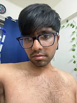 Snapshot of BoyzaraHatke chatting on 8, 3, 2026 BoyzaraHatke online show from 8, 3, 2026