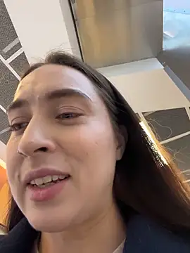 Holly Play online show from 24, 11, 2025