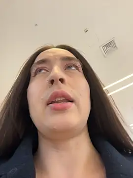 Holly Play online show from 10, 3, 2026