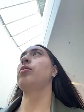 Holly Play online show from 17, 3, 2026