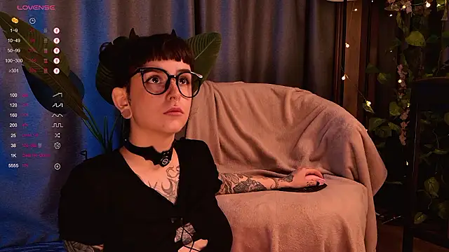 MichaellaMoon online show from 7, 12, 2024