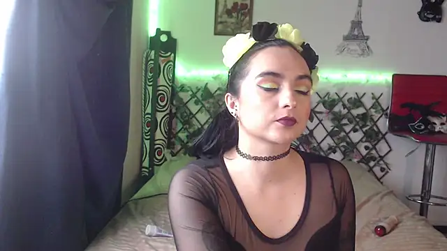 Candyparis online show from 5, 12, 2024