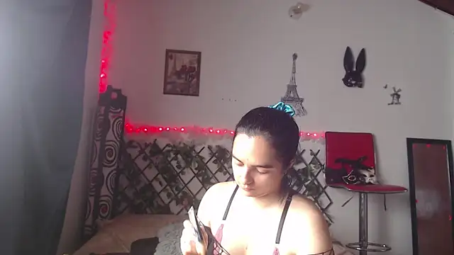 Candyparis online show from 9, 12, 2024