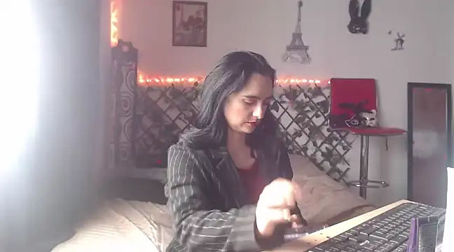 Candyparis online show from 18, 12, 2024