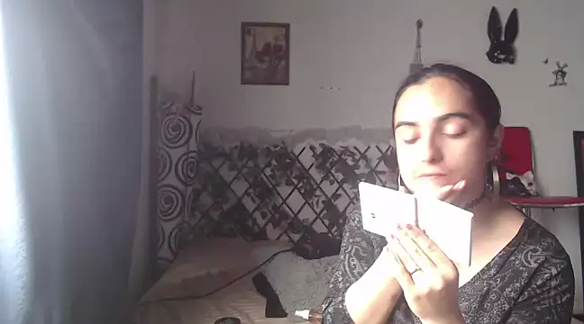 Candyparis online show from 8, 1, 2025