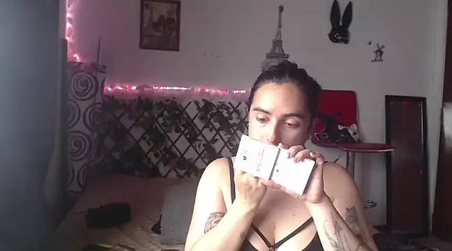 Candyparis online show from 9, 1, 2025