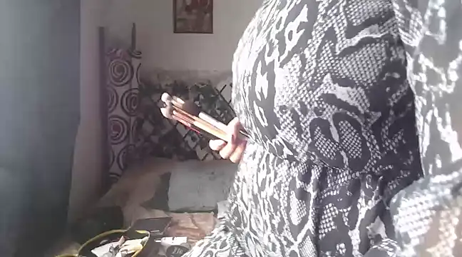 Candyparis online show from 15, 1, 2025