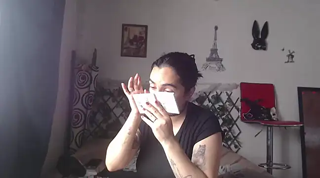 Candyparis online show from 17, 1, 2025