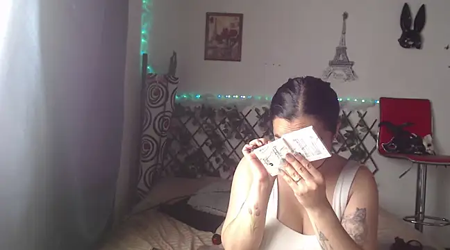 Candyparis online show from 23, 1, 2025