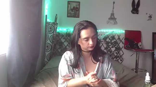 Candyparis online show from 25, 1, 2025