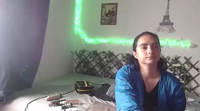 Candyparis online show from 12, 2, 2025