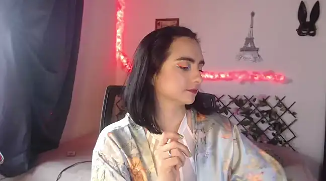 Candyparis online show from 12, 2, 2025