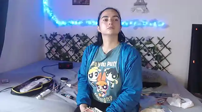 Candyparis online show from 13, 2, 2025