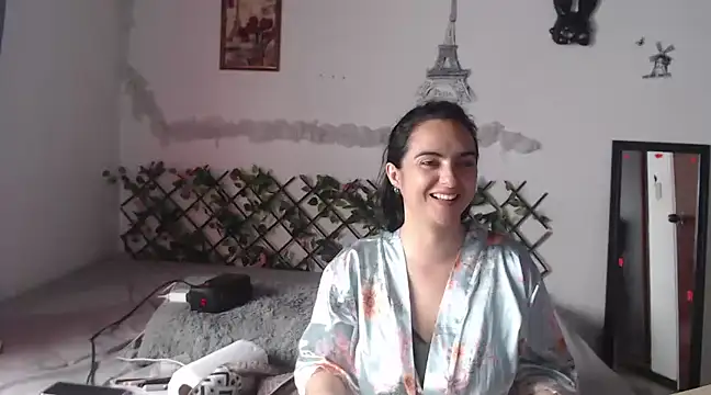 Candyparis online show from 18, 2, 2025