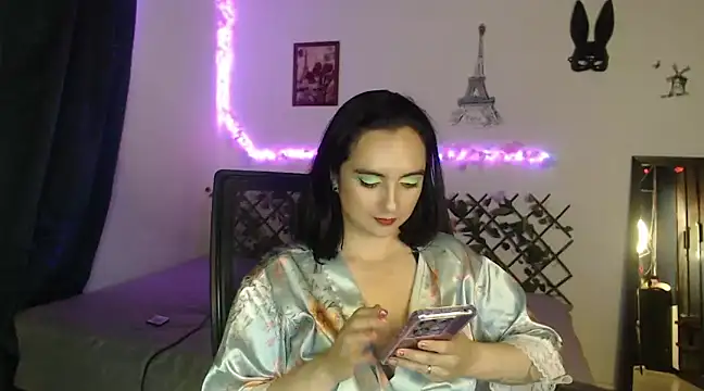 Candyparis online show from 21, 2, 2025