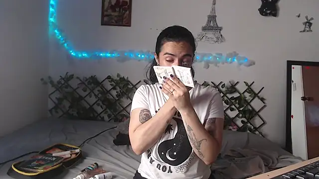 Candyparis online show from 27, 2, 2025