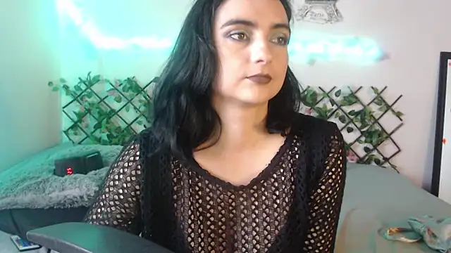 Candyparis online show from 4, 3, 2025