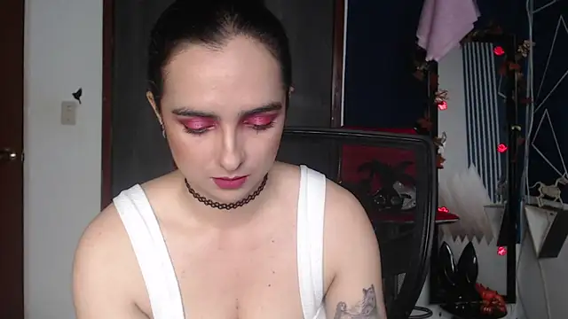 Candyparis online show from 17, 3, 2025