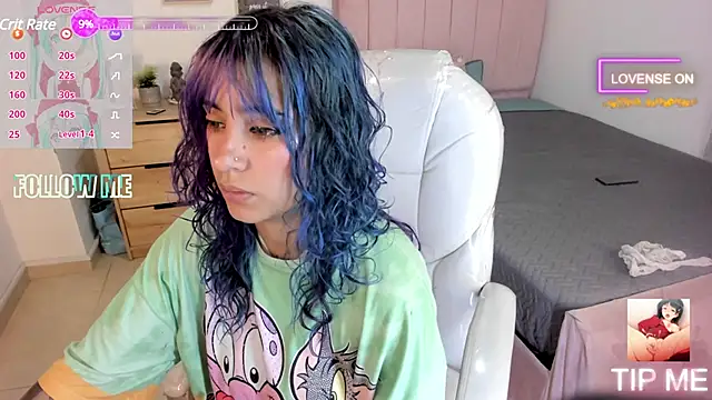 amber Thompson online show from 5, 12, 2024